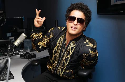 camicia bruno mars versace|versace dress bruno mars.